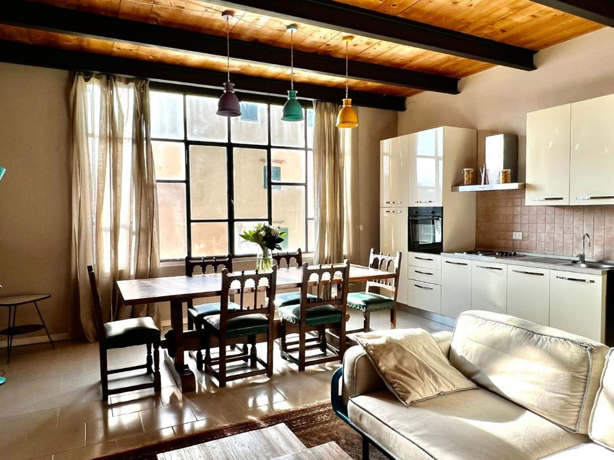 Loft Cianosi - Appartamento Nel Cuore Di Livorno Kültér fotó